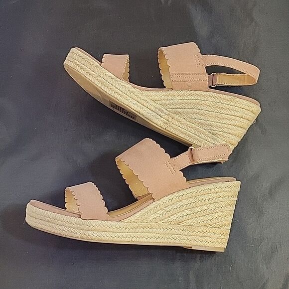 BRAND NEW LC LAUREN CONRAD CACTUS FLOWER WOMEN'S WEDGE SANDALS - Picture 9 of 16